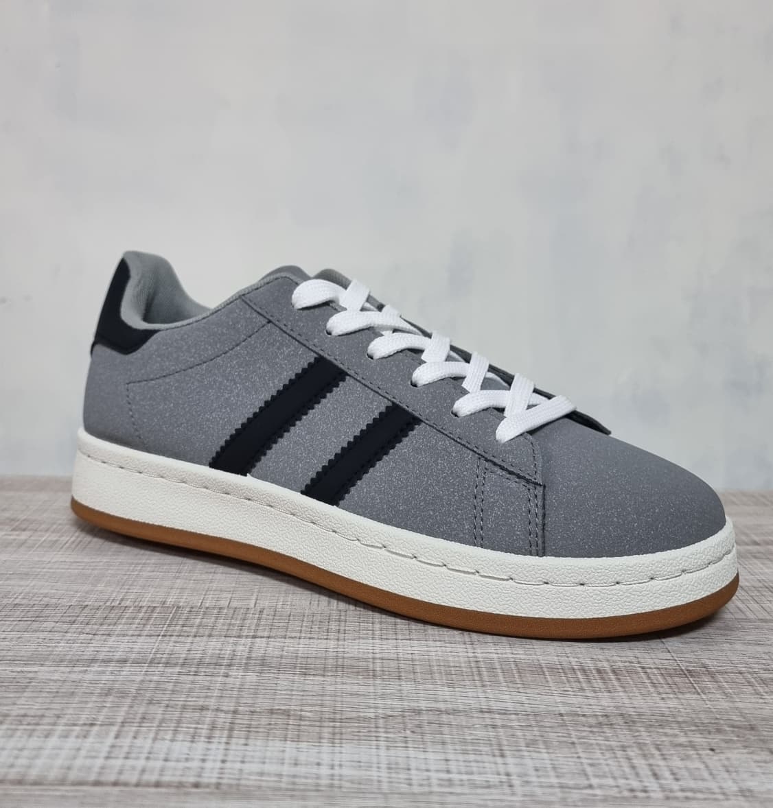 Women's Everyday Stripe Sneakers