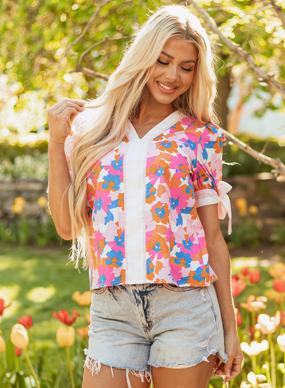 White Floral Colorblock Striped Edge V Neck Knotted Short Sleeve Blouse