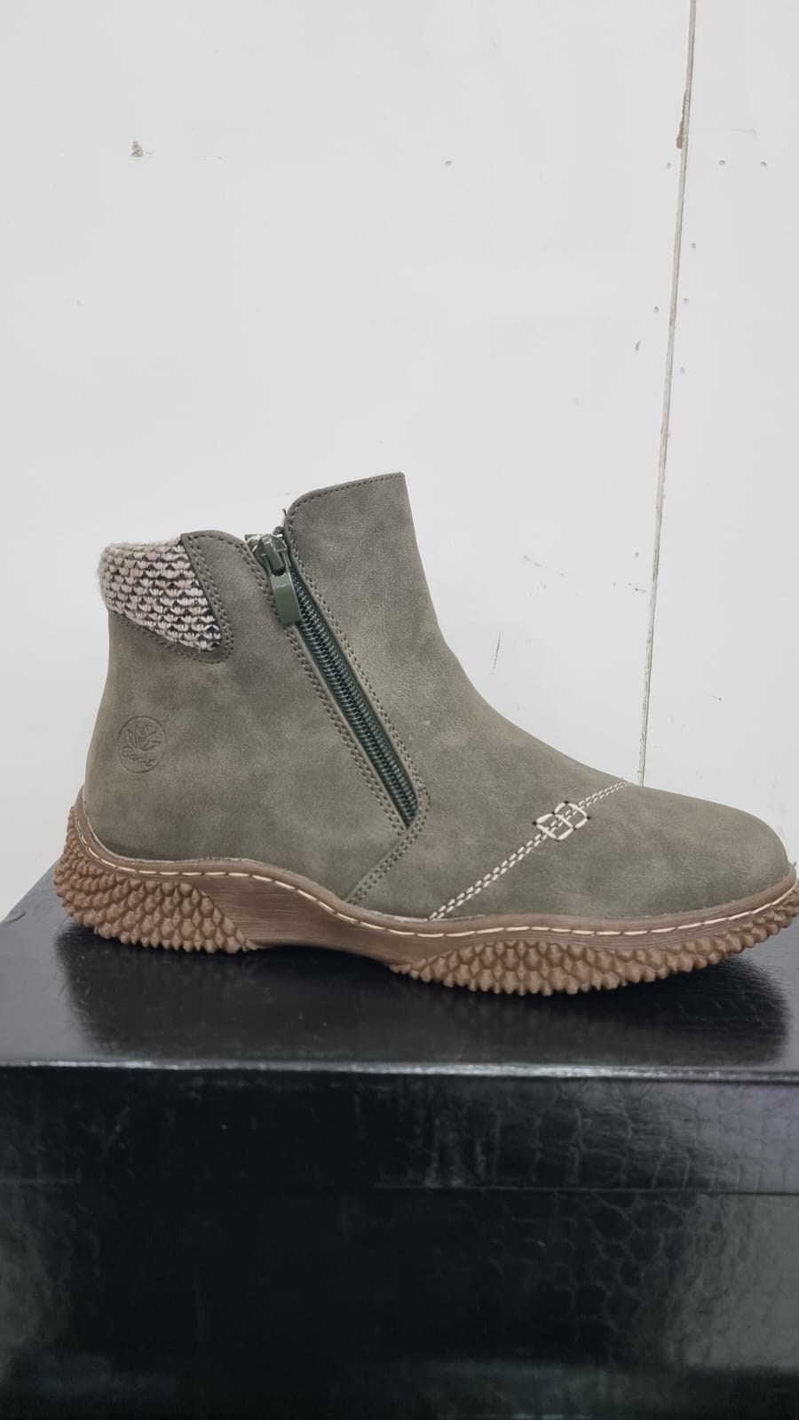 Women’s Casual Comfort Ankle Boots – Lightweight Winter Boots
