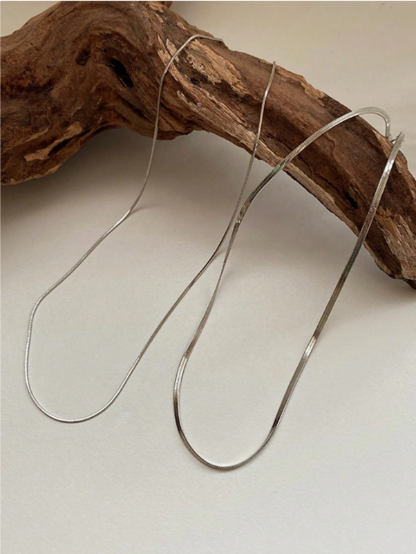 Minimalist Layered Silver Chain Necklace Set