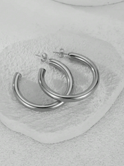 Minimalist Silver Hoop Earrings Set (3-Piece)
